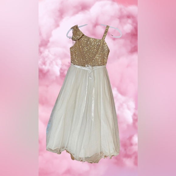 Beautiful Dress for 10 year old girls!💛 - Picture 1 of 9